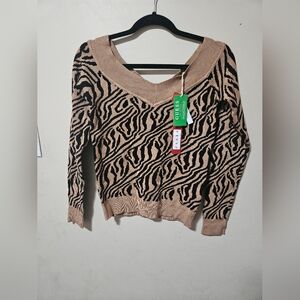 BNWT Guess sweater.